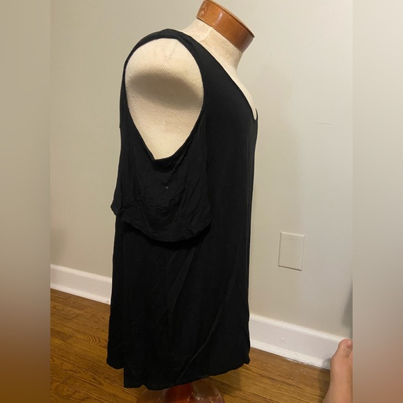 Cold Shoulder Teee - Picture 2 of 4